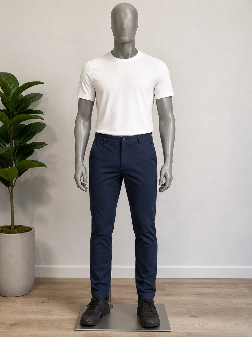 Lululemon Commission Pant Mens 31 (31x35.5) Navy Warpstreme Chino Trouser